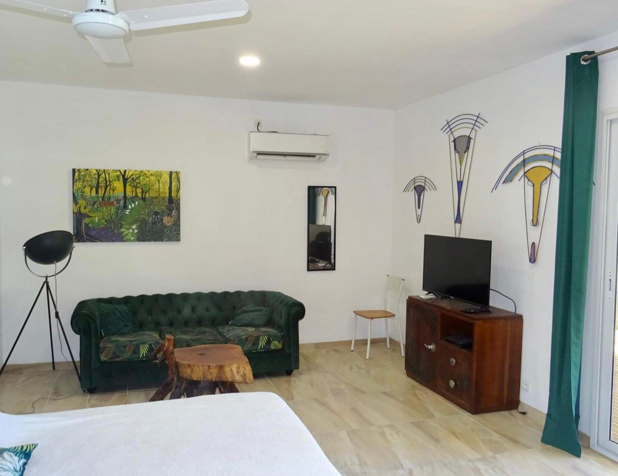 Bungalow Dourou Deshaies Buitenkant foto